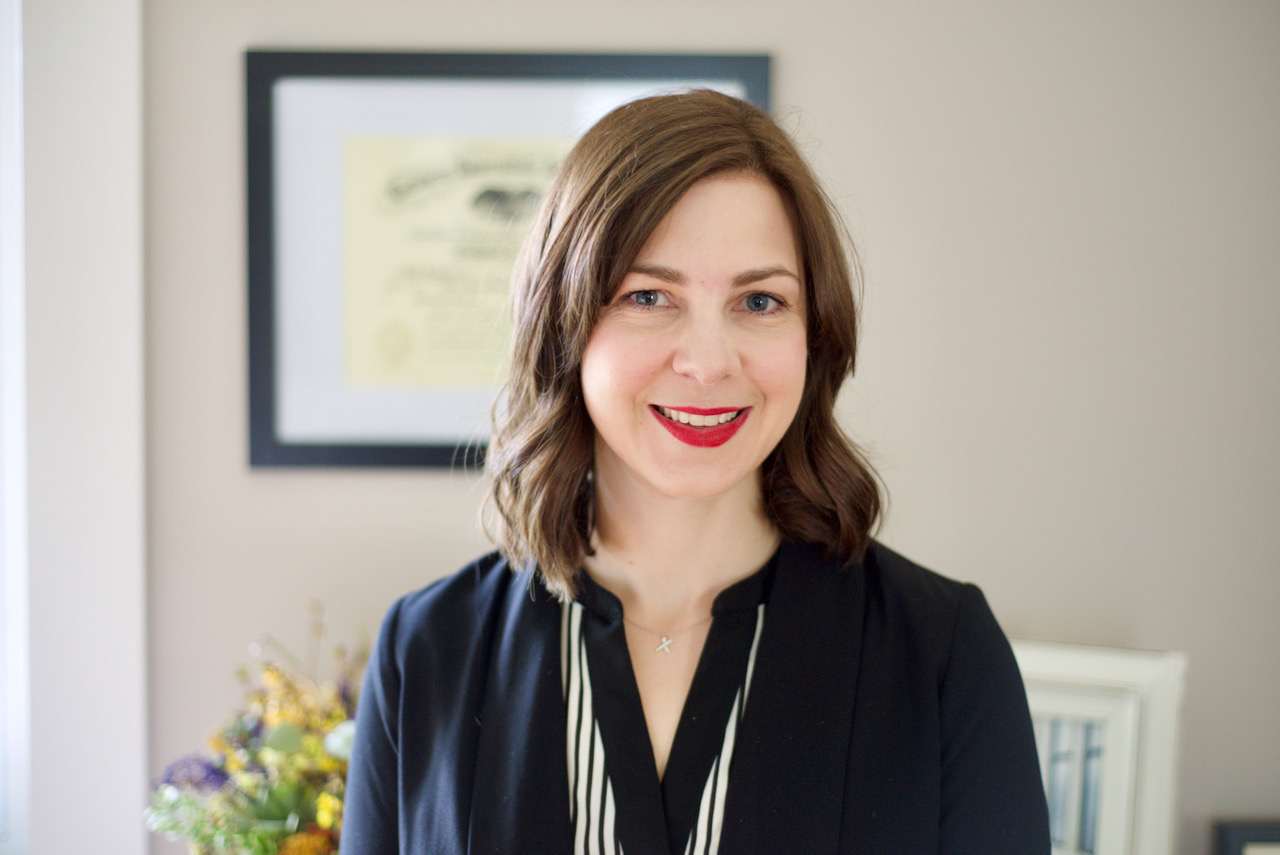 Dr. Alicia Nijdam-Jones